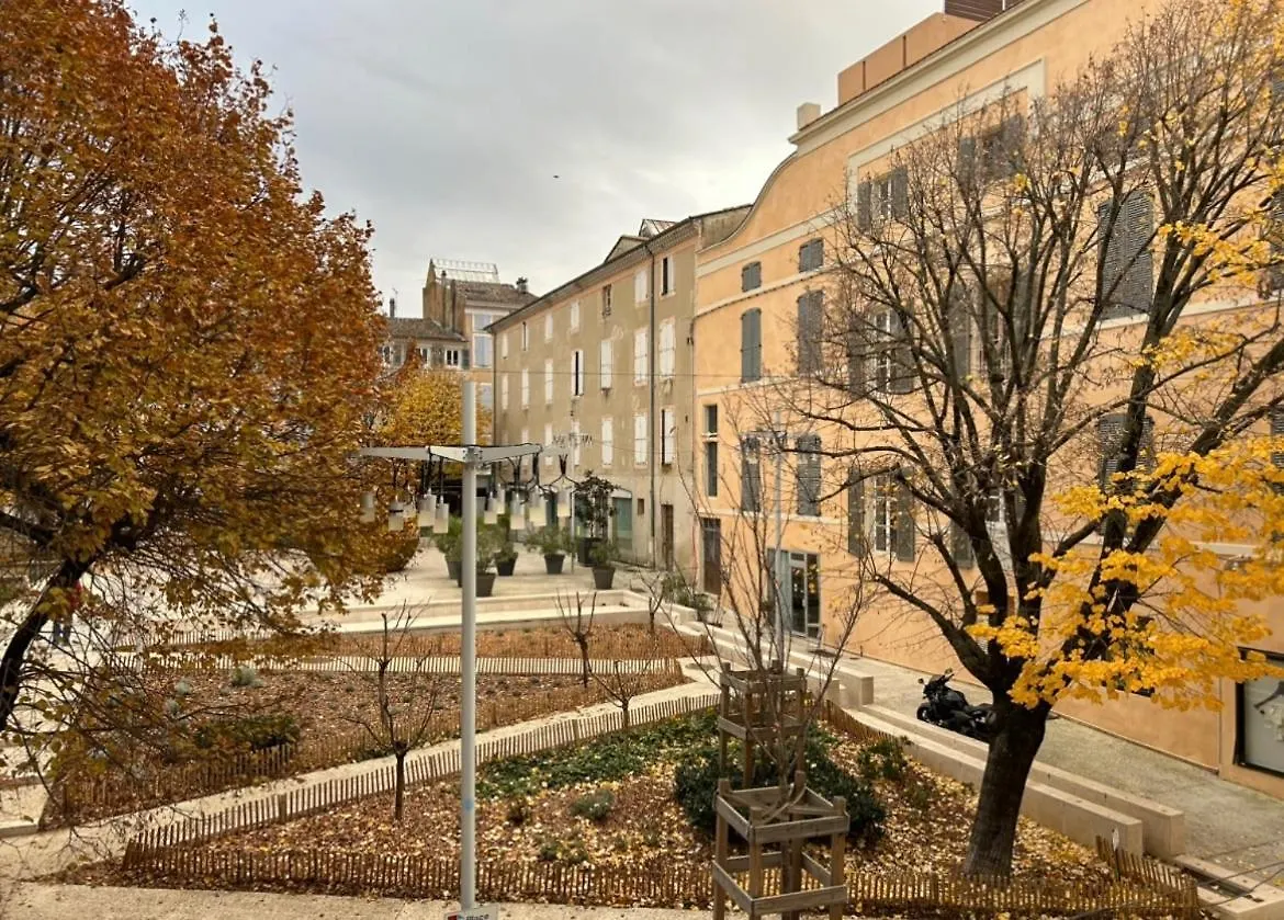 Appartement Spacieux En Centre Ville Montelimar