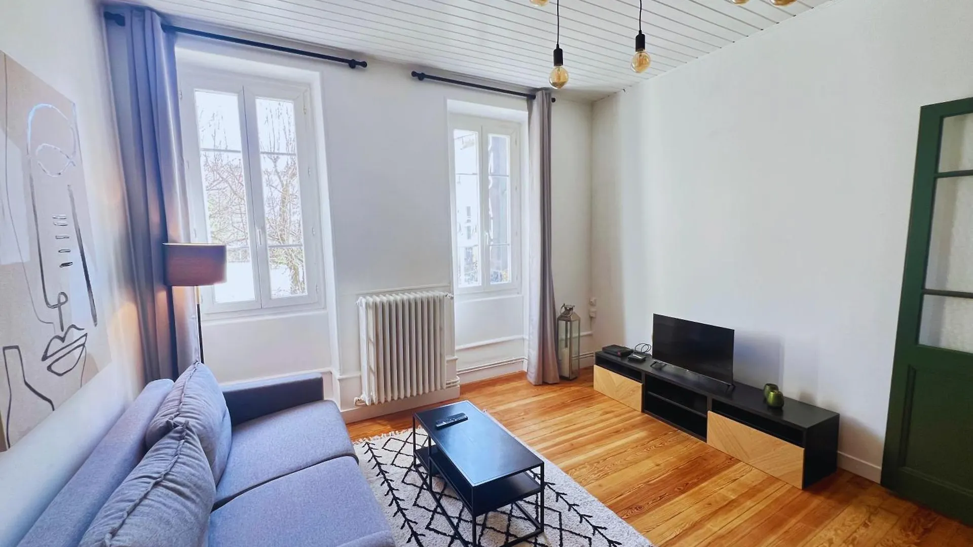 Appartement Spacieux En Centre Ville Montelimar France
